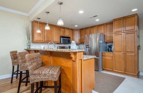 Midtown Ocean City Condo | Upscale Three Bedroom Condo on 46th Street with sunsets included!