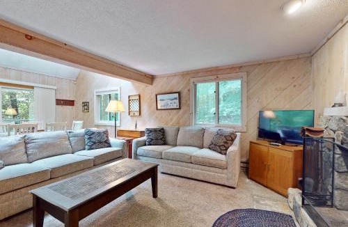 West Dover House | Valley View: Forest Edge 189