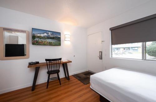 Centralia Hotel | Varsity West