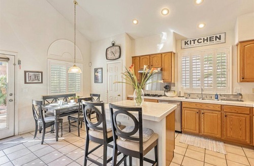 MacDonald Ranch Villa | Vegas Hacienda 5B - free heated pool+spa, 15 min to Strip