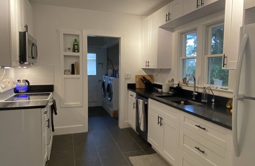 Vero Beach House | Vero Oasis! Come hide away in this charming home.