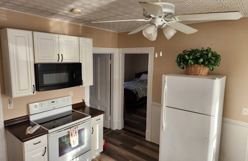 Manchester Apartment | Very spacious, clean, and comfortable first floor unit. Close to major highway!