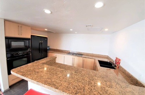 Roosevelt Condo | Viewtastic!