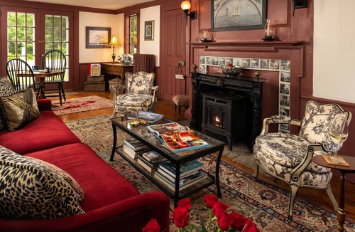 Kennebunk Bed & Breakfast | Waldo Emerson Inn