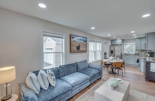 Leesburg House | Walk to Leesburg Historic District: Family Retreat