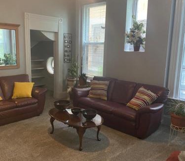 Walnut Hills House | Walnut Hills Studio/Private room