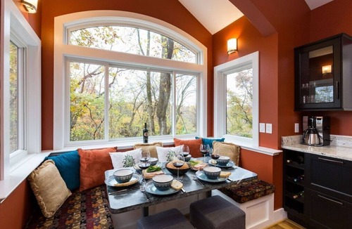 Front Royal Cottage | WANT A UNIQUE PLACE ON THE SHENANDOAH TO ENJOY WITH FRIENDS AND FAMILY AND PETS?
