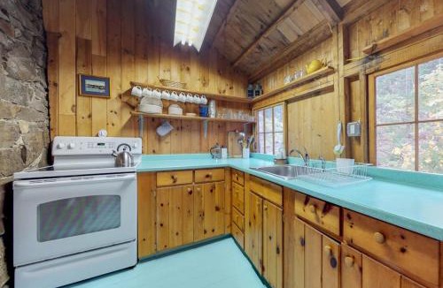 East Boothbay House | Waterfront cabin with ocean view & private dock
