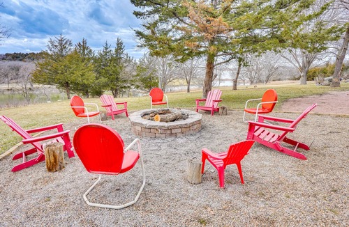 Crofton Cabin | Waterfront Crofton Cabin - Boat Dock & Fire Pit!