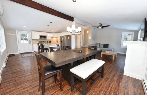 Chocorua House | Waterfront Duplex on Chocorua Lake w Kayaks, Fire Pit & Hot Tub - Must Visit!
