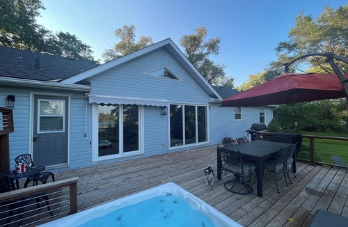 Frankford Cottage | Waterfront - Frankford, Ontario