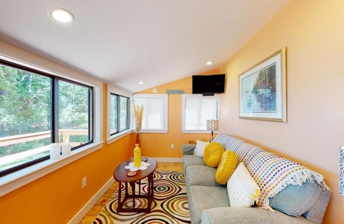 Cushing House | Waterfront home on St George River with private beach & deck - near festivals