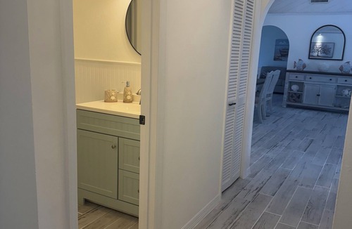 Fort Pierce Shores House | Waterfront Retreat with Private Lift-Dock, Dine and Unwind- 3 Bed 2 Bath Home