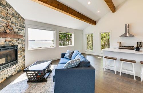 Roque Bluffs House | Waterfront Roque Bluffs Hideaway w/Private Beach