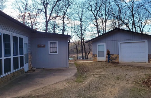 Hoyt House | Waterfront with Sandy Beach on Lake Eufaula
