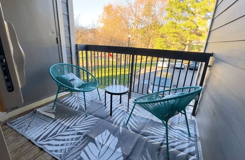 Reston Bed & Breakfast | Waterside - Unit 24 Reston