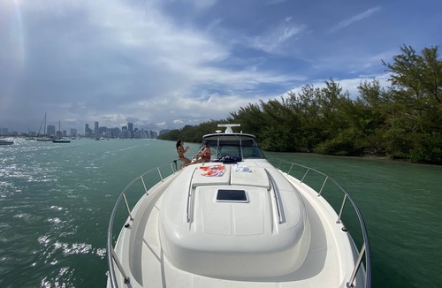 West Little Havana Boat Rental | Welcome aboard Carpe Diem Yacht