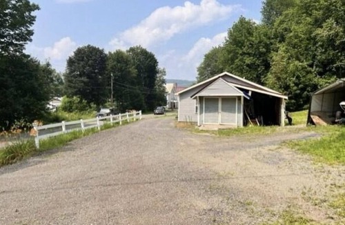 Bingham House | Welcome Outdoor Enthusiasts! Direct ATV access.