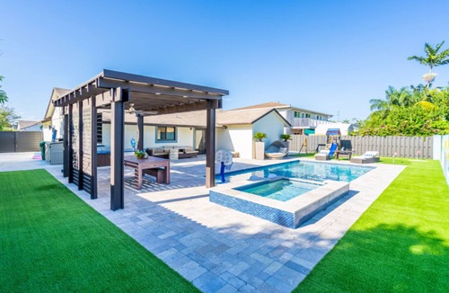 Palmetto Estates House | Welcome to FORGET~ME~NOT VILLA , a sanctuary to unwind in a pool.