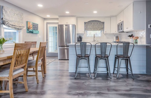Dover House | Welcoming Cozy Retreat for Friends and Family!