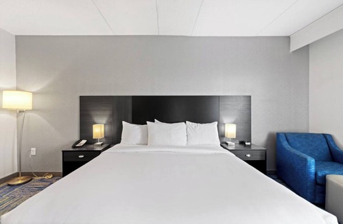 East Texas Hotel | Well-Situated Room with Free Breakfast for Exploring Allentown’s Top Attractions