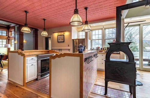 Manchester House | West Lodge Manchester, A Retreat in Manchester Village
