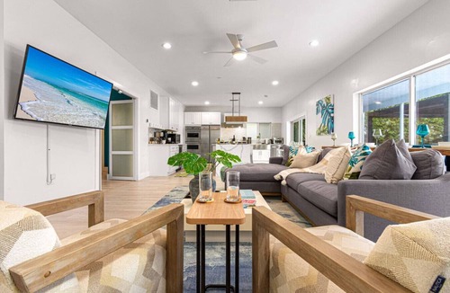 Palm Beach - West Palm Beach House | West Palm Oasis, w/Heated Pool, Lakefront Views