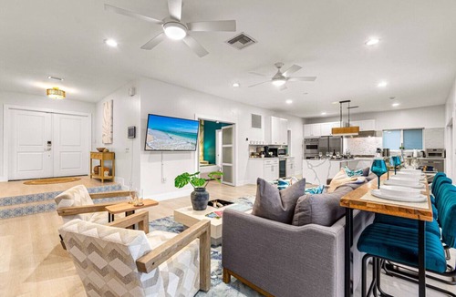Palm Beach - West Palm Beach House | West Palm Oasis, w/Heated Pool, Lakefront Views