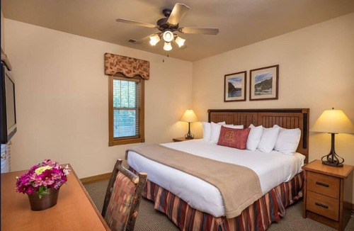 Branson Resort | Westgate Branson Woods 1 King Bdrm Std Villa, pet friendly