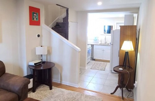 Downtown Baltimore House | What did the 'Lemmon' say to the Lime? "Sour you doing?"