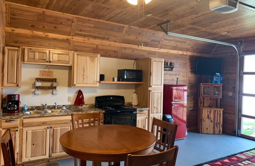 Lone Rock House | White River Retreat and Adjacent 1 Bedroom Cabin! Bring the entire gang!