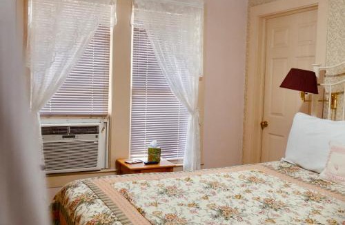 Mountain View Bed & Breakfast | Wildflower Bed and Breakfast