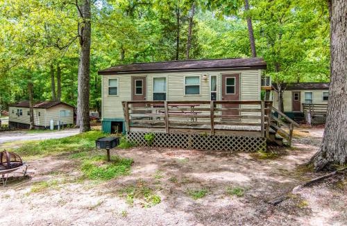 Stonehouse Other | Williamsburg Camping Resort One Bedroom Cabin 6