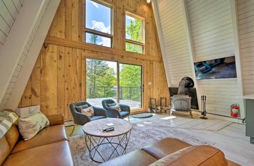 Wilmington House | Wilmington Chalet w/Hot Tub < 8 Mi to Mount Snow!