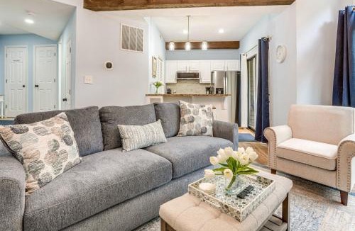 Wintergreen House | Wintergreen Condo w/Pool: Near Hike & Market!