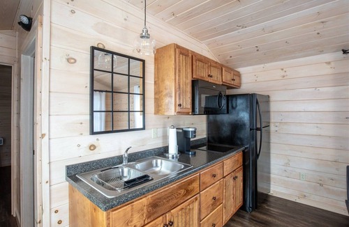 North Sebago Villa | Wood Thrush Limit 3 1 Bedroom Cabin