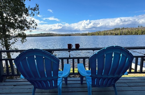 Lincoln House | You deserve this escape- enjoy a peaceful lake home with private dock!