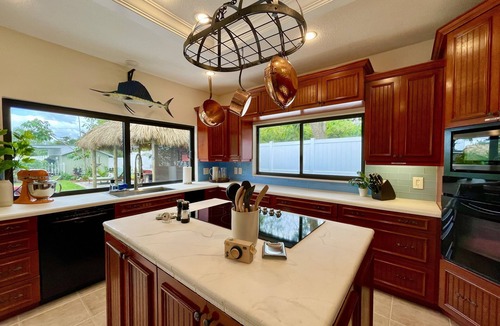 Lake Worth House | Your 1-Acre Tropical Resort – No Crowds, All Fun! Near W Palm Beach Sleeps 14