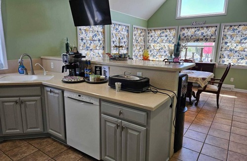 Millsboro House | Your vacation home of 4200sq ft Millsboro.Pet friendly,Private Pool Jacuzzi etc