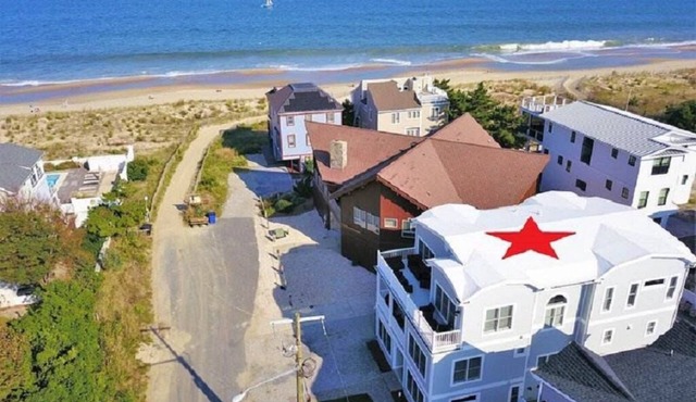 10 Chicago Street - 10 Bedrooms - 91/2 Path Ocean Block w/pool