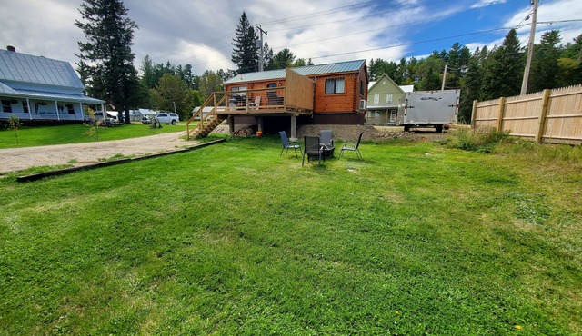 100 night. Fish, hunt, ATV trail. 20 min. to Sugarloaf. 5 min. to Flagstaff