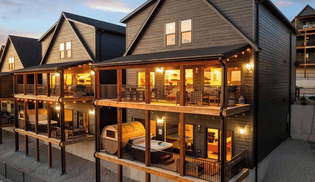 2 Homes 2 Golf Simulators Sleeps 51 HotTubs Saunas