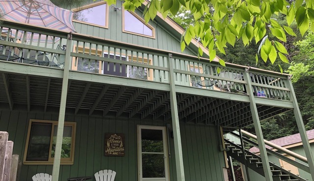 2 min WALK to BEACH!Summer Escape!Relax,hike,swim,shop.NConway/Eidelweiss.