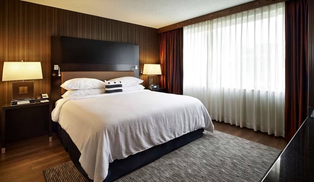 2 Stylish Suites Near Metro! Onsite Dining, Indoor Pool and Free Breakfast!