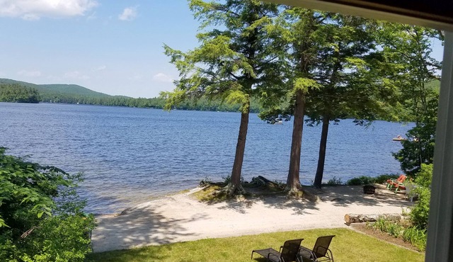20 steps to private sandy beach, new whole house AC, last week avail July 11-18