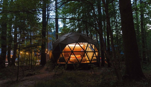 22-ft dome w/stargazing loft and full bath - 08