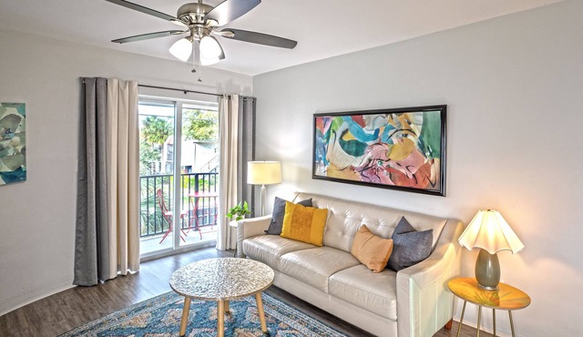 2BR 4 Beds by Miami SoFi Vacation Rentals Tucked in a quiet Palmetto Bay neighborhood, this property offers stylish 2BR/1BA stays with thoughtful design, outdoor spaces, and easy access to parks, dining, and Miami hotspots.