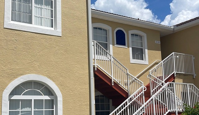 3-bedroom apartment in charming Poinciana with fitness room, AC