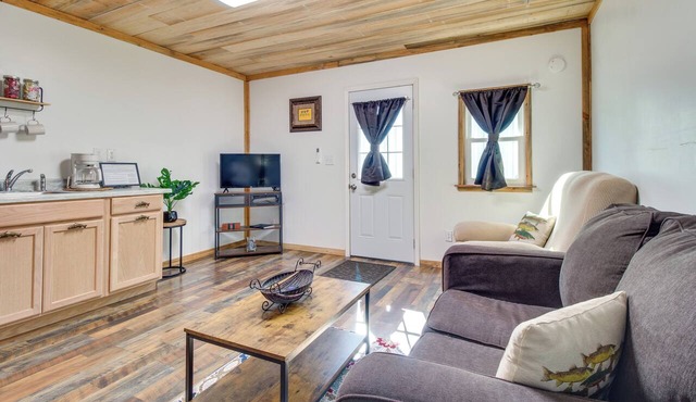 3 Studio Suites! White River Cabin Compound