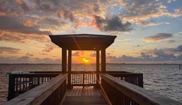 360 deg Sky Deck River View~BBQ Grill~Stargazing~Heated Pool~Fishing Access